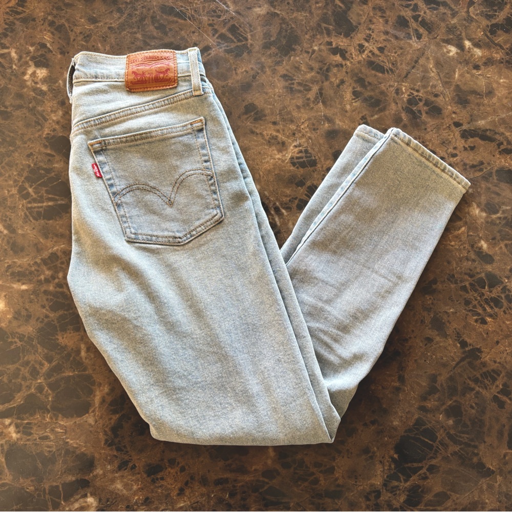 Levi's Women's Wedgie Jeans
